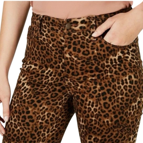 CHARTER CLUB Lexington Straight Leg Leopard Print Corduroy Pants Size 6 - Picture 9 of 15